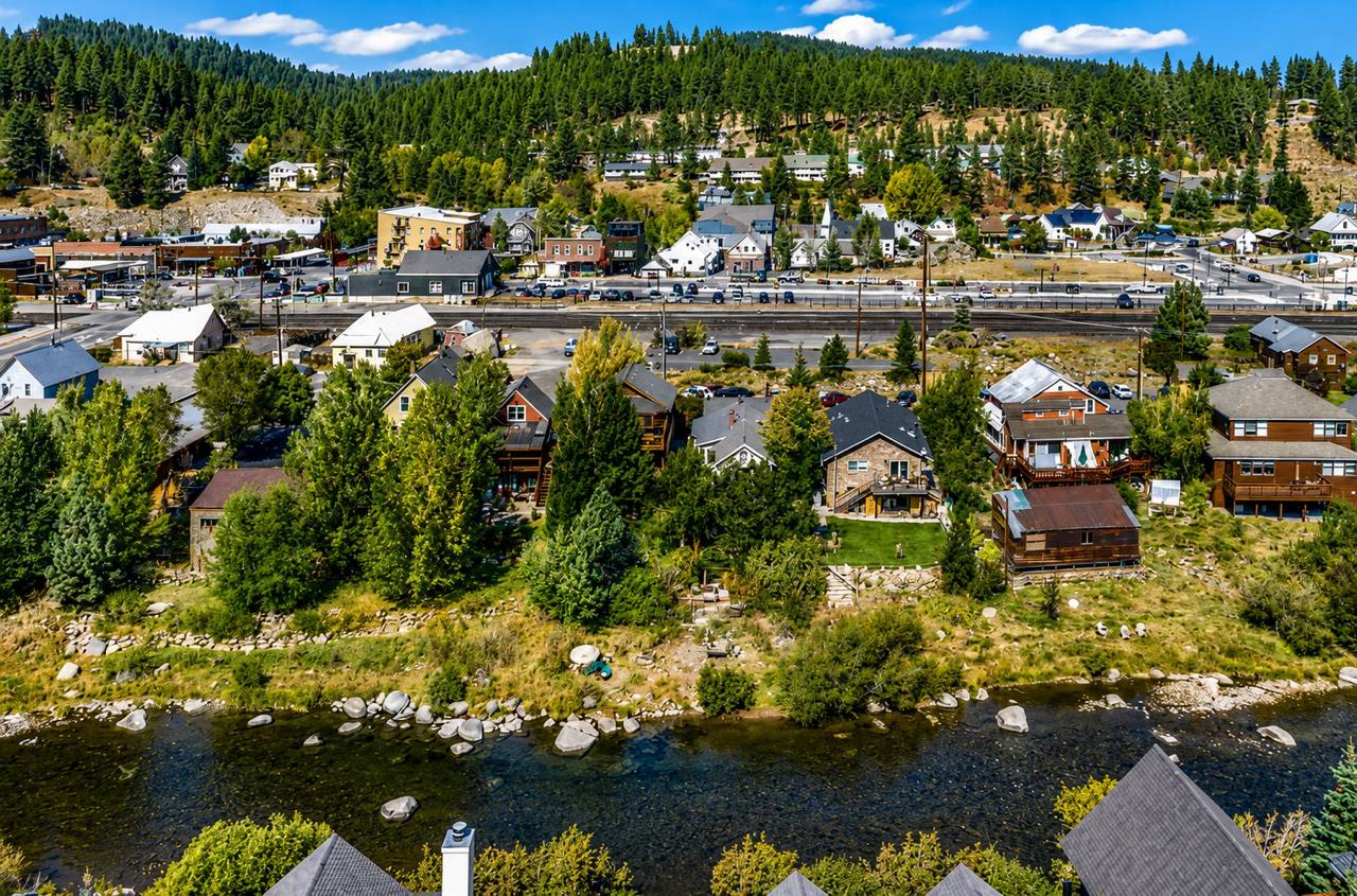 THE BEST OF Truckee Movers